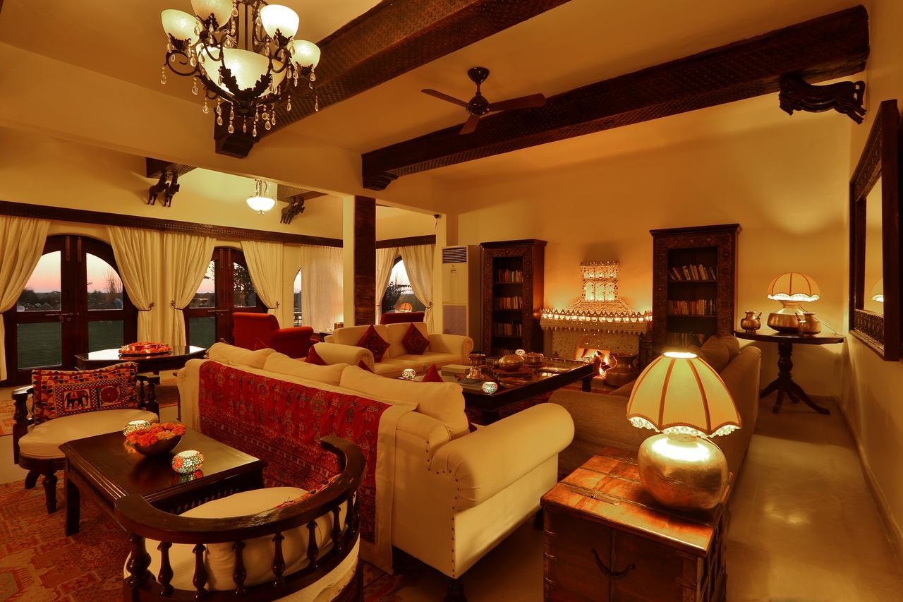 Hotel Mihir Garh à Rohat Extérieur photo
