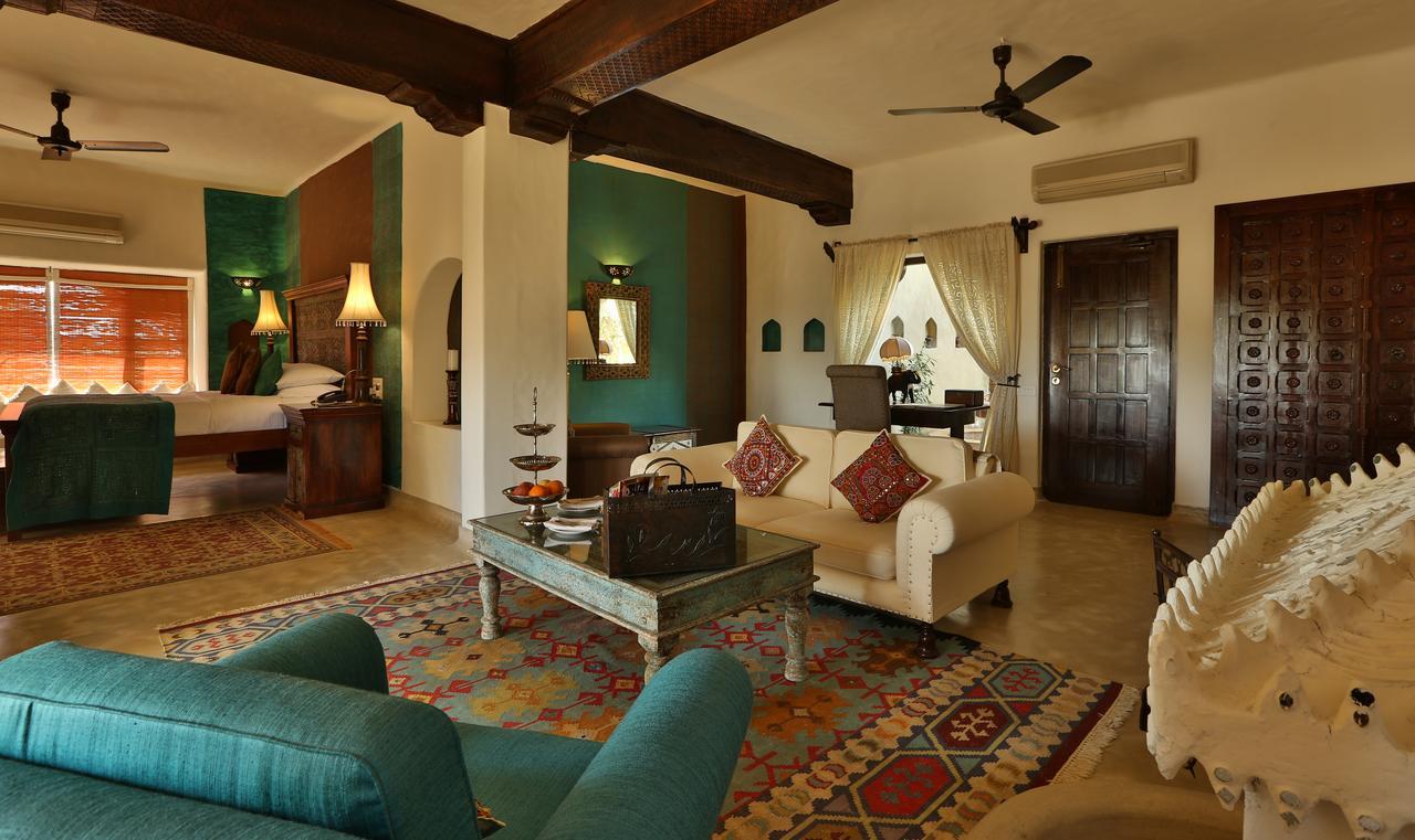 Hotel Mihir Garh à Rohat Extérieur photo