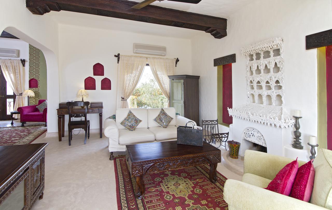 Hotel Mihir Garh à Rohat Extérieur photo